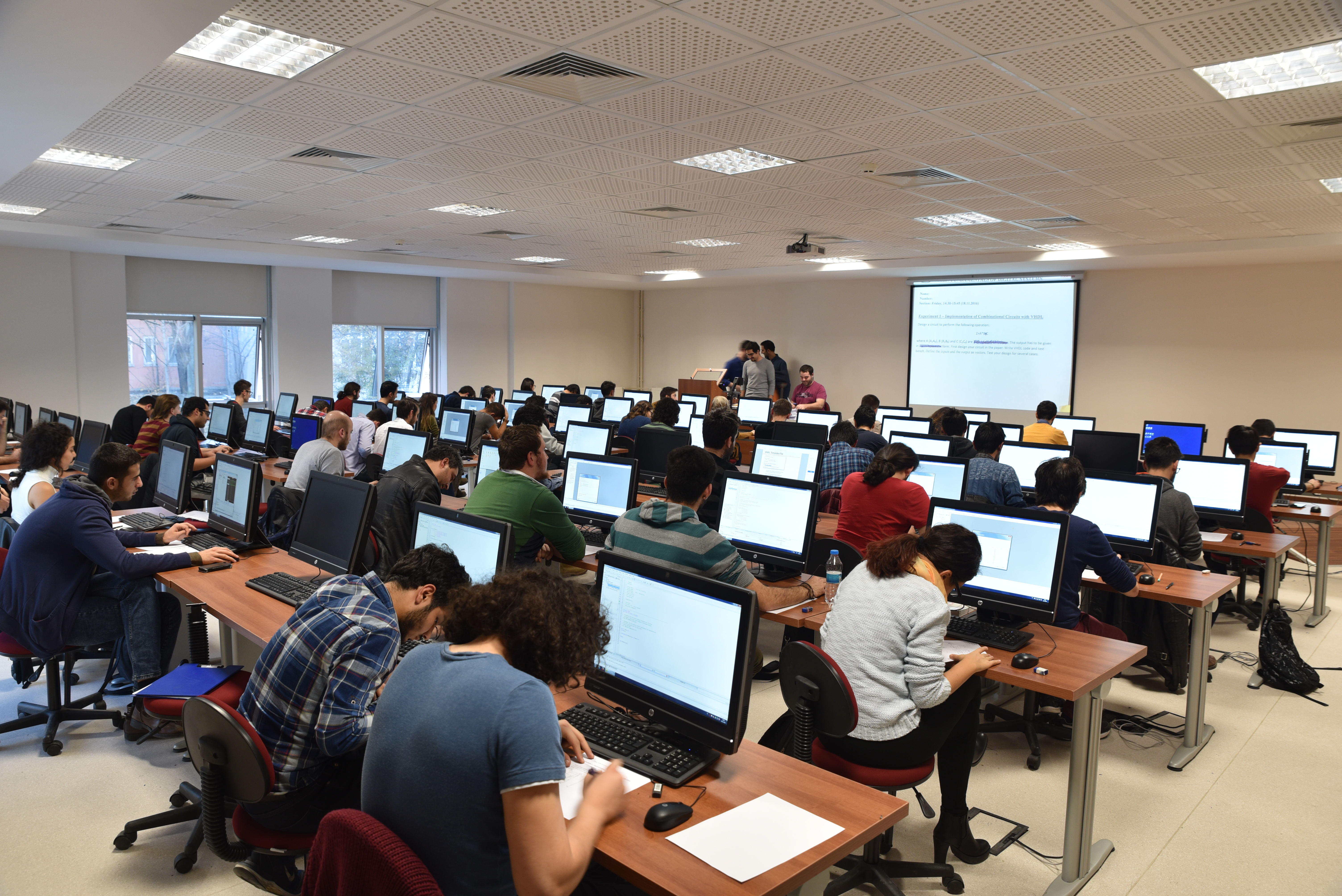 Hacettepe EEM bilgisayar laboratuvarı